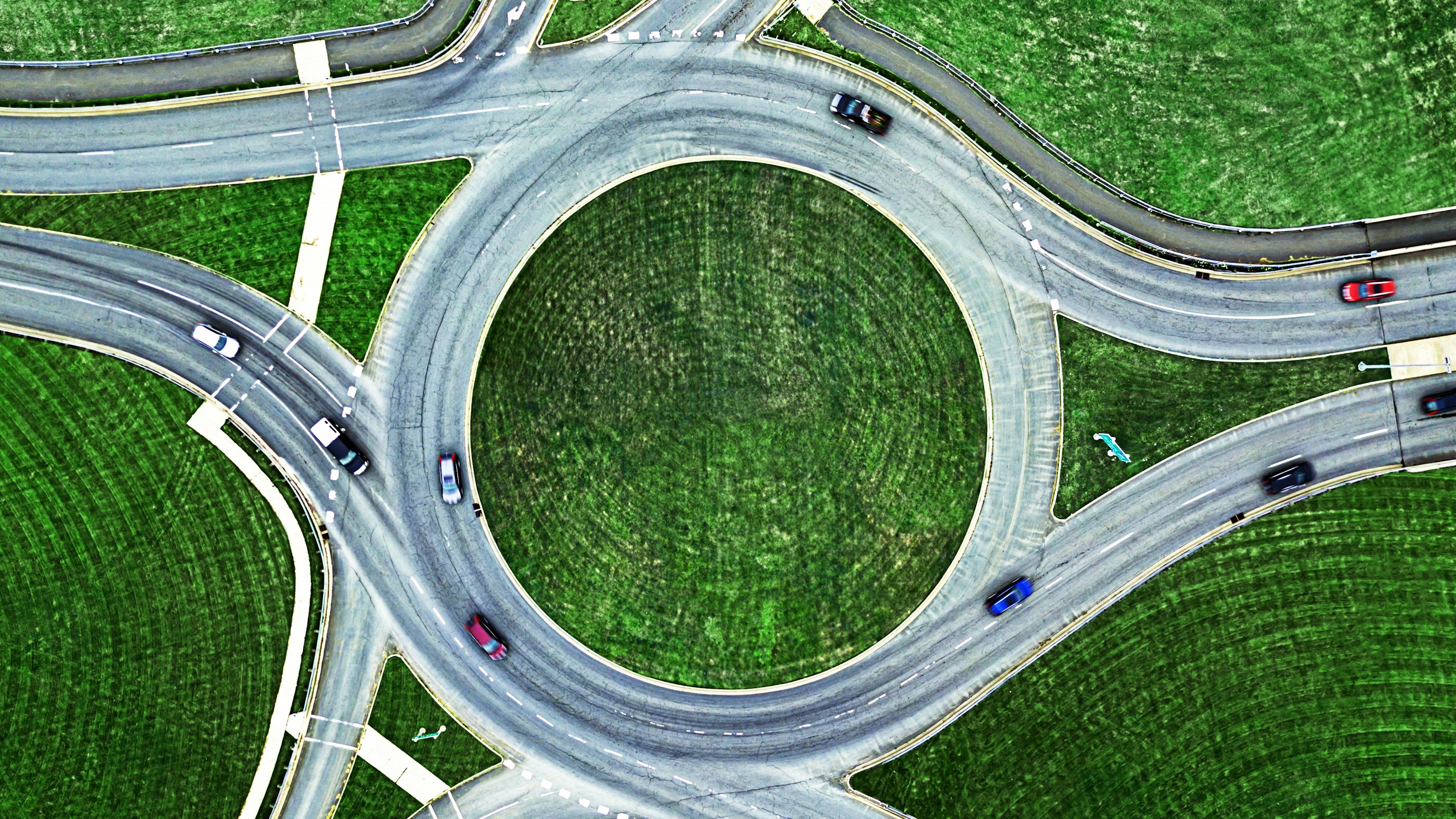 Roundabout road cars