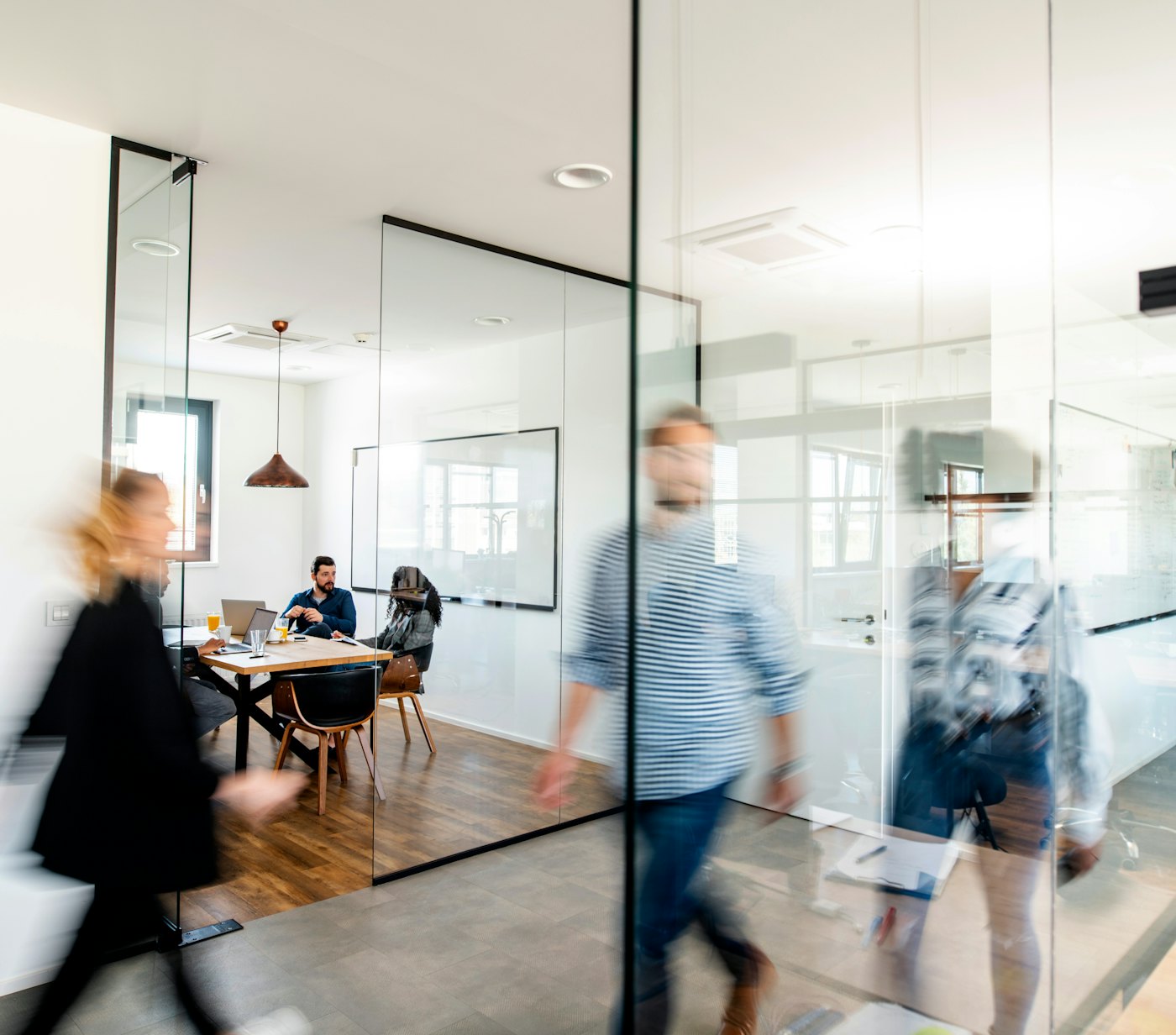 Meeting hallway glass walls