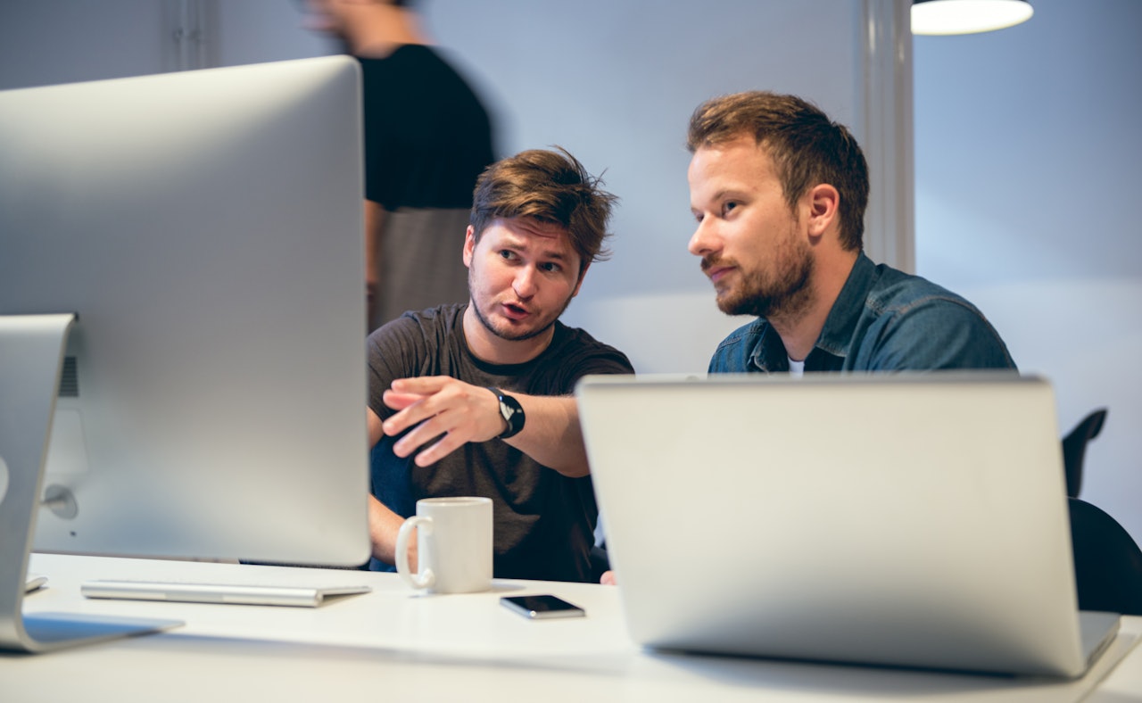 Two support engineers discussion on DDI