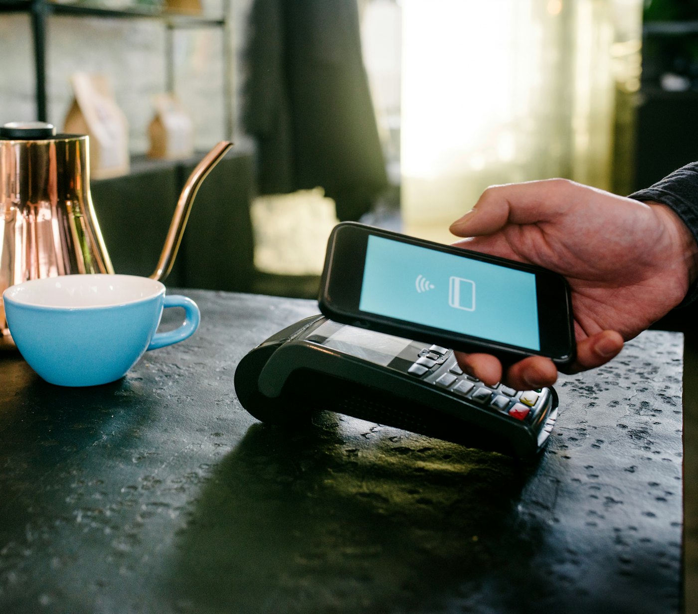 Wireless payment retail smartphone