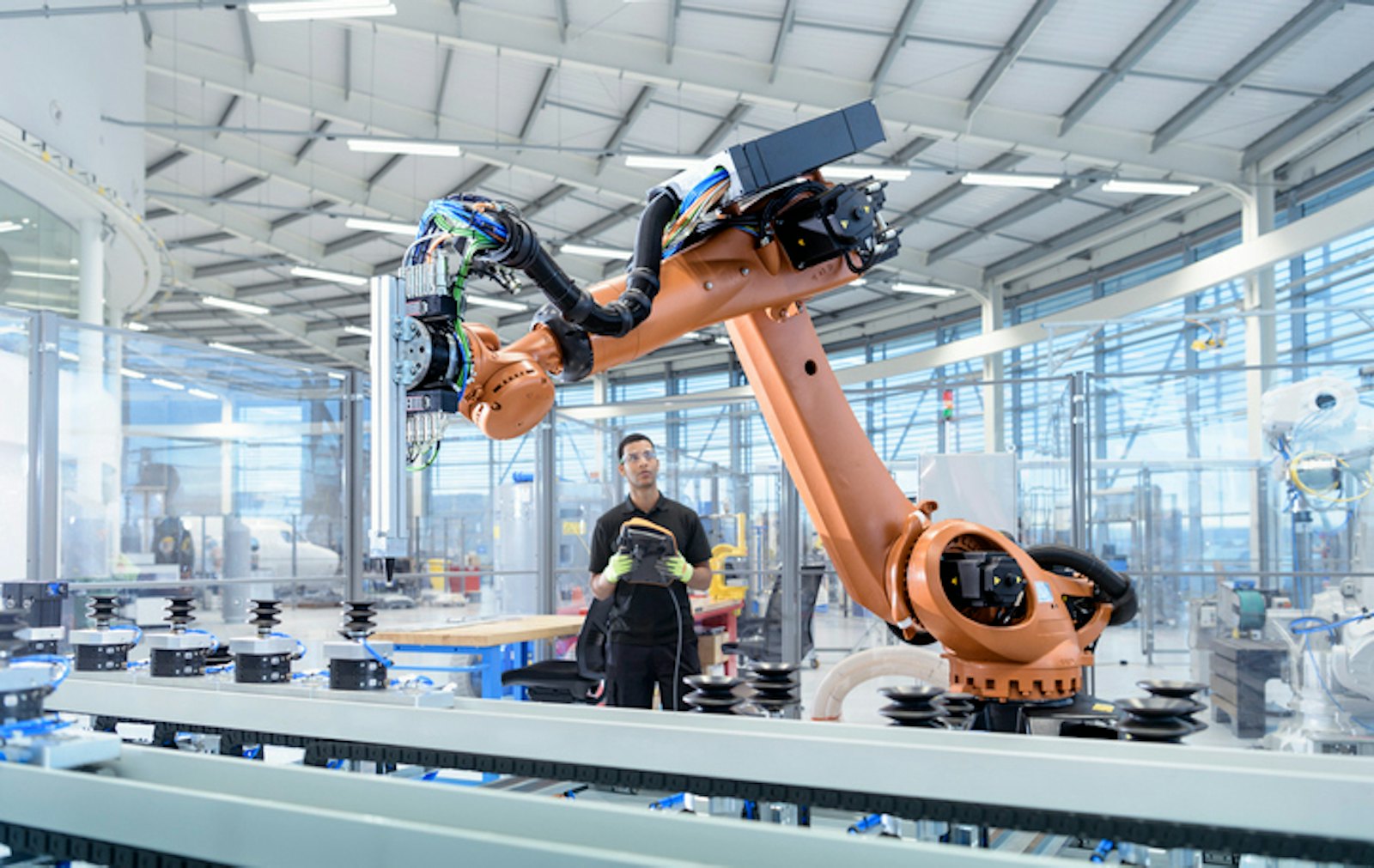 Manufacturing robotic arm