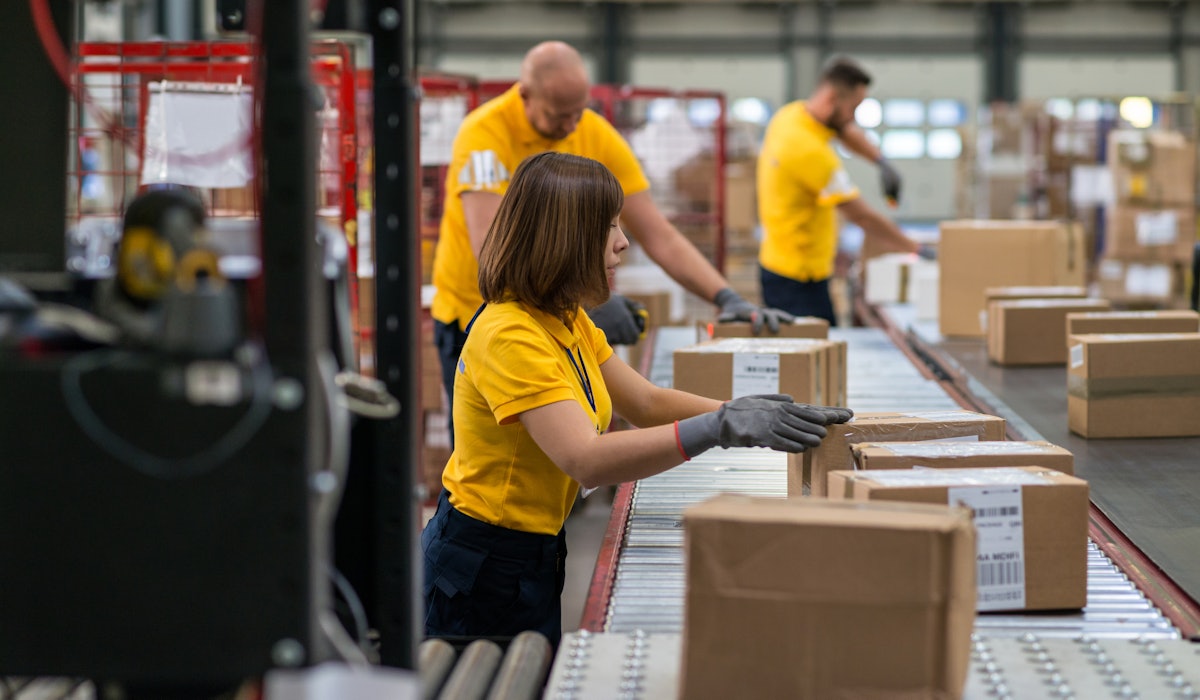 Logistics warehouse operation