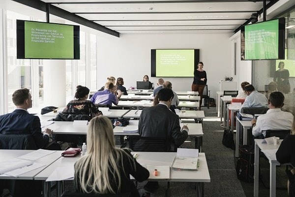 Cve 20200907 febelfin 261 1 602cff2974f9e