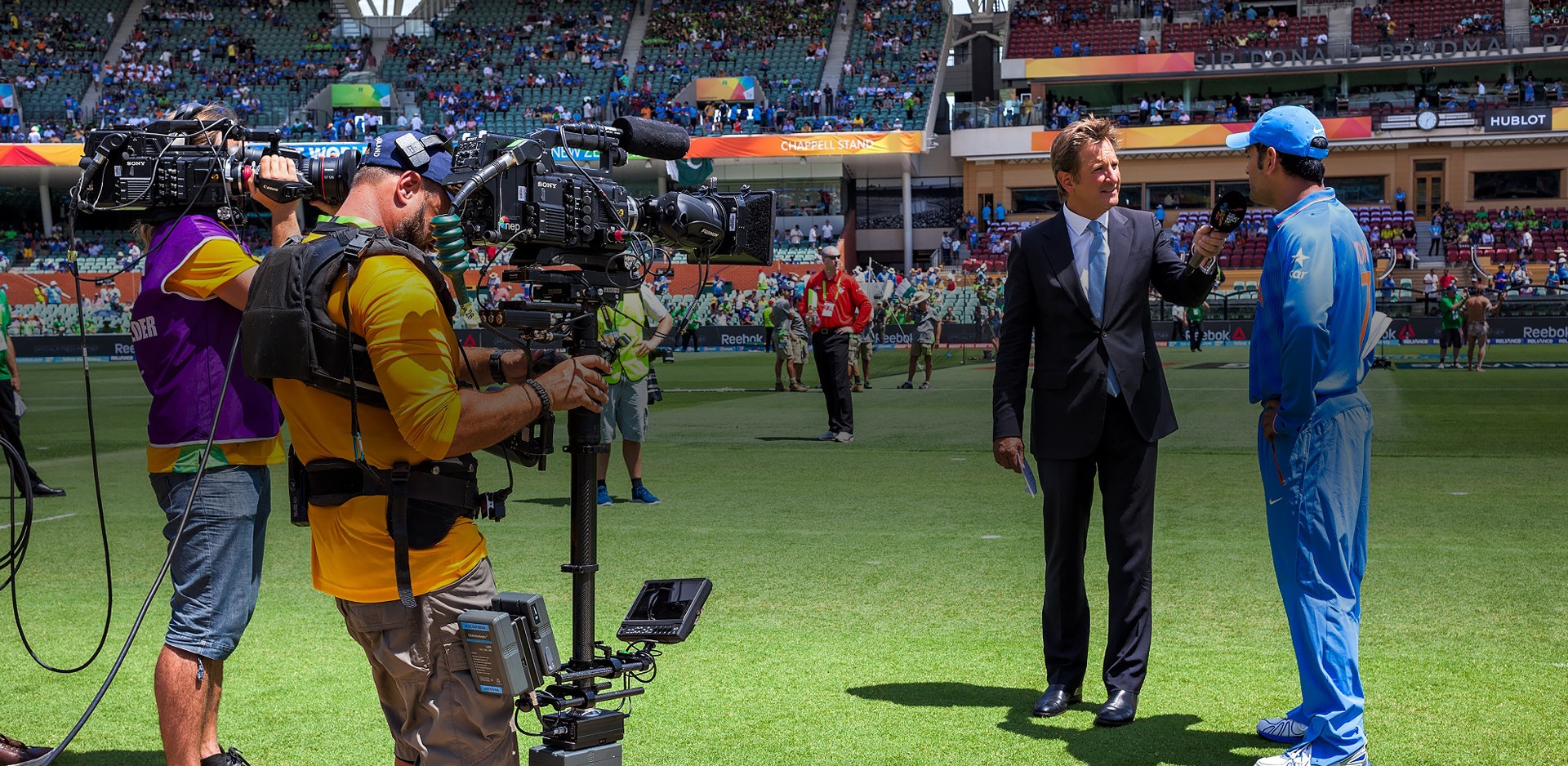 596e05b2040a255a72bf6c24 Broadcast Production Services Hero Szd 1