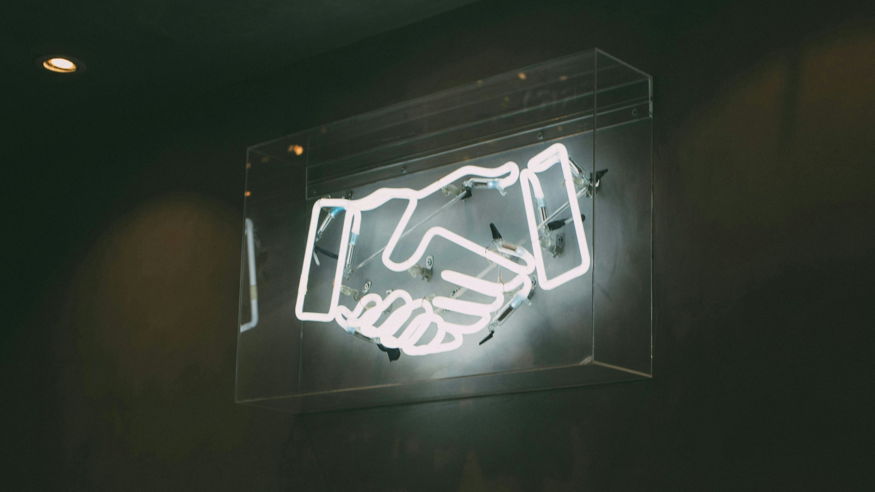 Charlesdeluvio AT5vu Poi8vc unsplash