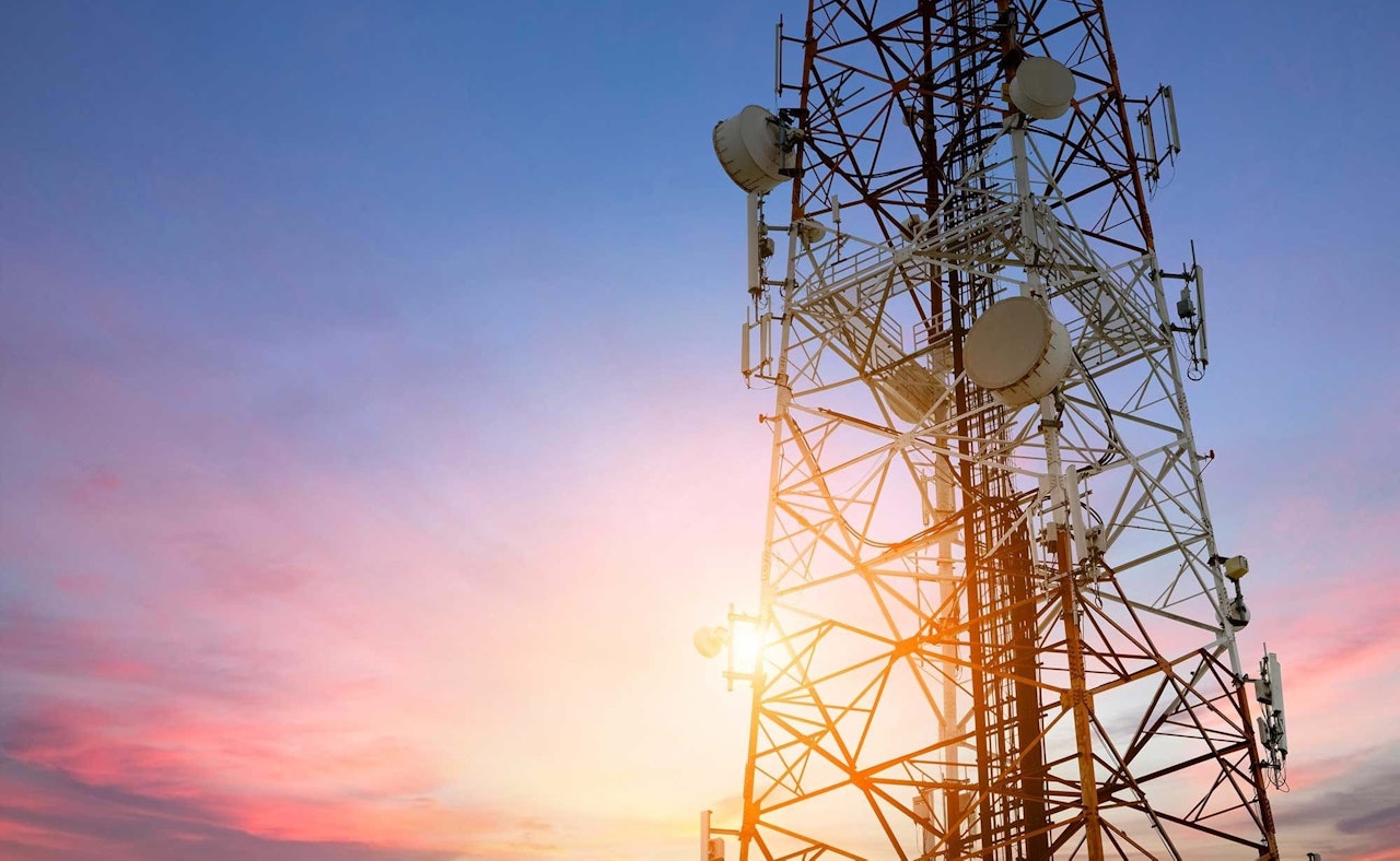Telecommunications tower
